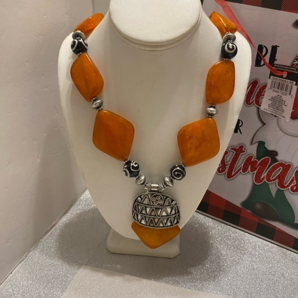FAMILY STATEMENT NECKLACE